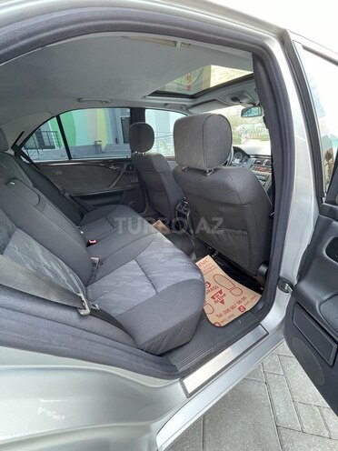 Mercedes E 220 1999, 269,900 km - 2.2 l - Bakı