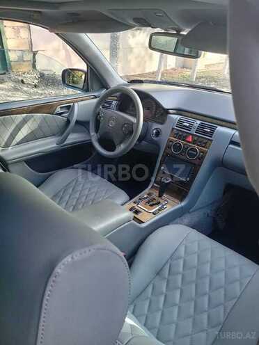 Mercedes E 270 2000, 528,000 km - 2.7 l - Bakı