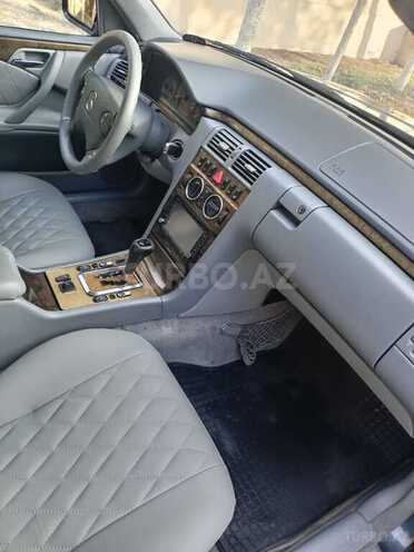 Mercedes E 270 2000, 528,000 km - 2.7 l - Bakı