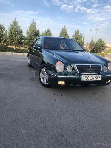 Mercedes E 220 2000, 800,000 km - 2.2 л - Sumqayıt
