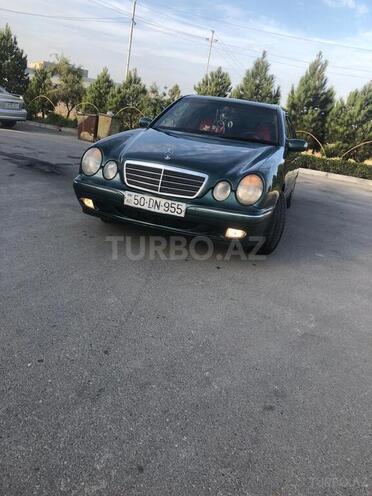 Mercedes E 220 2000, 800,000 km - 2.2 л - Sumqayıt