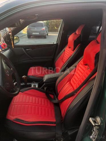 Mercedes E 220 2000, 800,000 km - 2.2 л - Sumqayıt