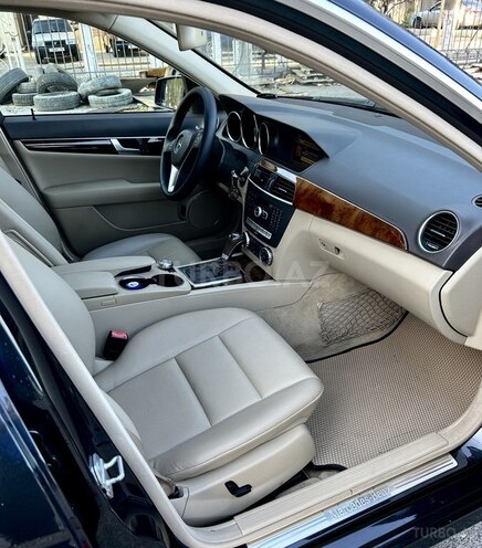 Mercedes C 250 2012, 185,391 km - 1.8 л - Bakı