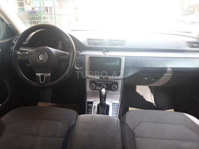 Volkswagen Passat 2014, 230,000 km - 1.8 l - Bakı