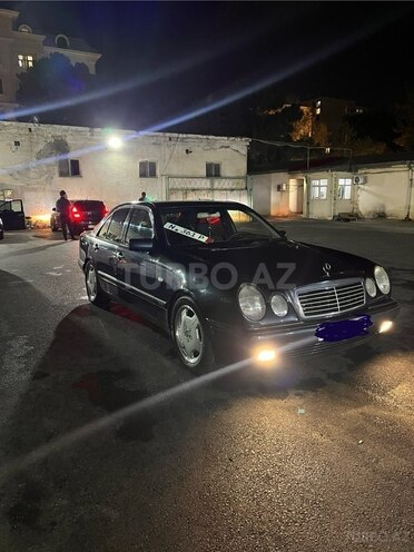 Mercedes E 240 1998, 244,000 km - 2.4 l - Bakı