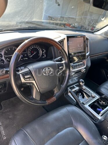Toyota Land Cruiser 2018, 95,000 km - 4.6 l - Bakı