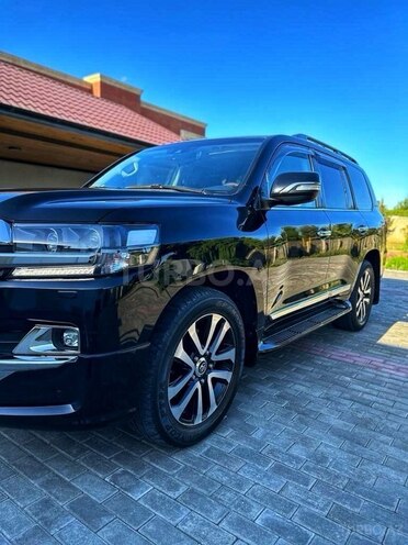 Toyota Land Cruiser 2018, 95,000 km - 4.6 l - Bakı