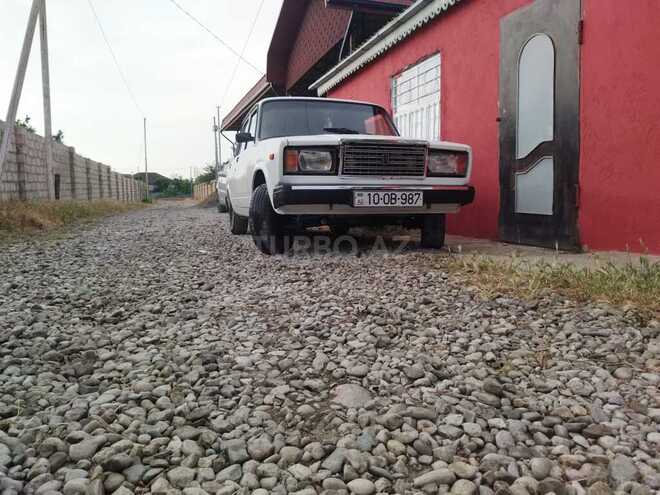 LADA (VAZ) 2107 2005, 250,000 km - 1.6 л - Şabran