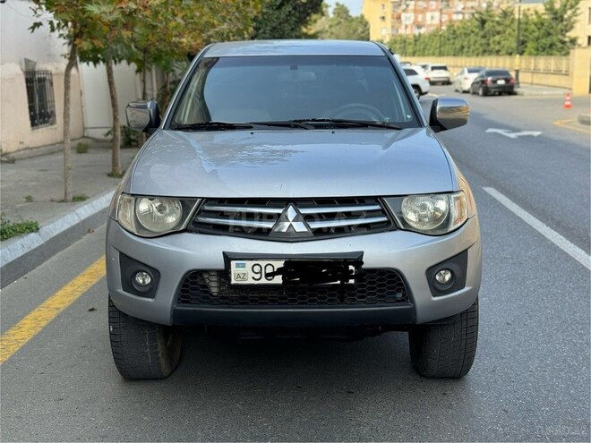 Mitsubishi L200 2013, 234,000 km - 2.5 l - Bakı