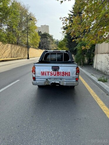 Mitsubishi L200 2013, 234,000 km - 2.5 l - Bakı