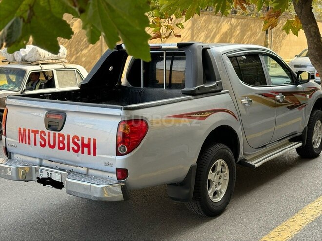 Mitsubishi L200 2013, 234,000 km - 2.5 l - Bakı