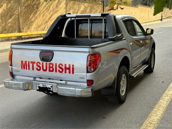 Mitsubishi L200 2013, 234,000 km - 2.5 l - Bakı