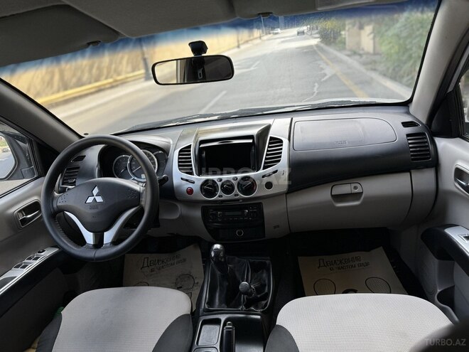 Mitsubishi L200 2013, 234,000 km - 2.5 l - Bakı