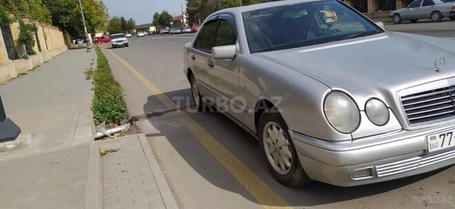 Mercedes E 220 1997, 990,000 km - 2.2 l - Sabirabad