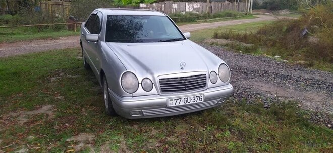Mercedes E 220 1997, 990,000 km - 2.2 l - Sabirabad