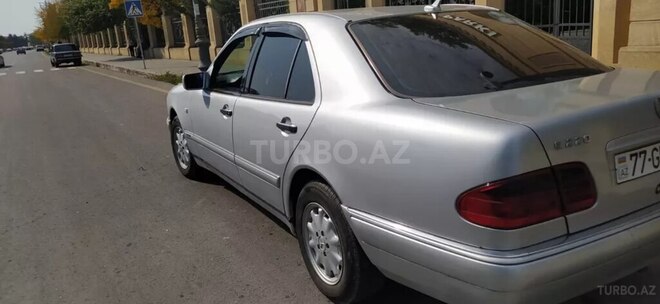 Mercedes E 220 1997, 990,000 km - 2.2 l - Sabirabad