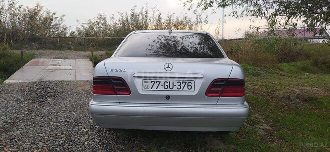 Mercedes E 220 1997, 990,000 km - 2.2 l - Sabirabad