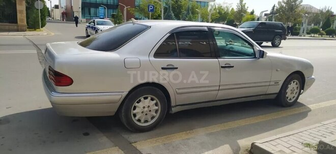 Mercedes E 220 1997, 990,000 km - 2.2 l - Sabirabad