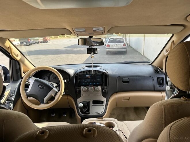 Hyundai H-1 2010, 400,000 km - 2.5 l - Bakı