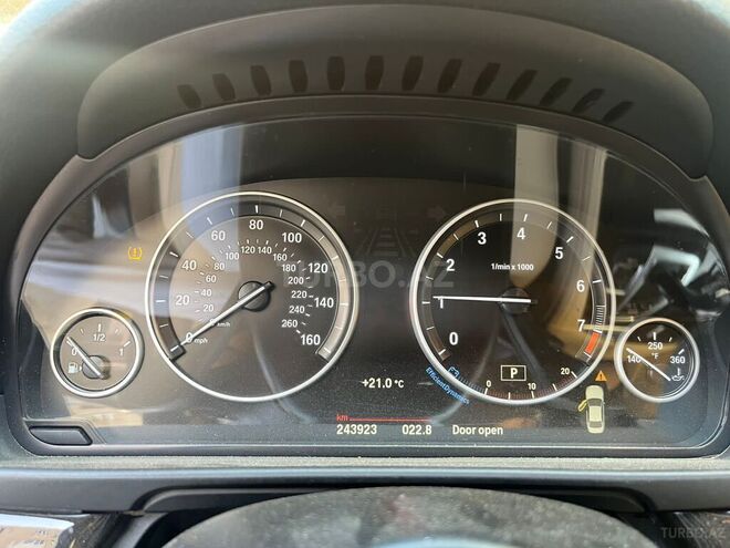 BMW 528 2015, 243,000 km - 2.0 l - Bakı