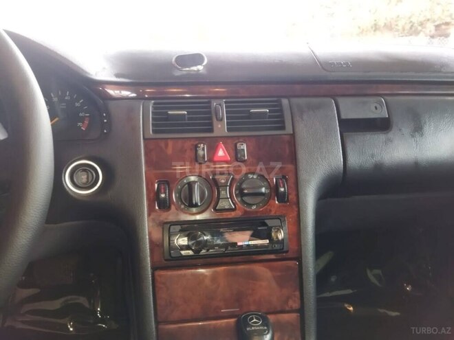 Mercedes C 240 1999, 19,768 km - 2.4 л - Sabirabad