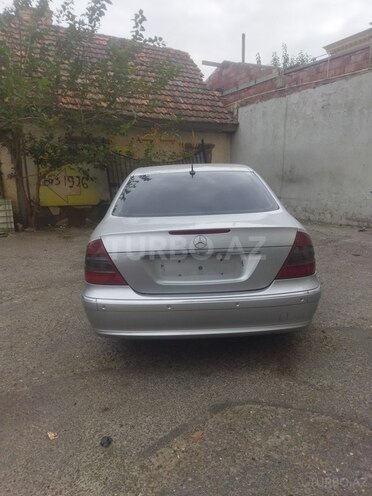 Mercedes E 270 2002, 257,000 km - 2.7 l - Bakı