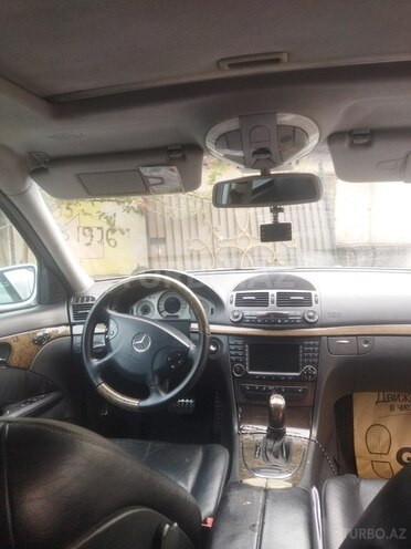 Mercedes E 270 2002, 257,000 km - 2.7 l - Bakı
