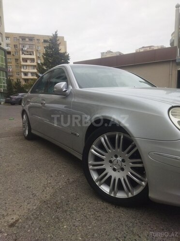 Mercedes E 270 2002, 257,000 km - 2.7 l - Bakı