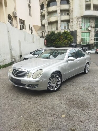 Mercedes E 270 2002, 257,000 km - 2.7 l - Bakı