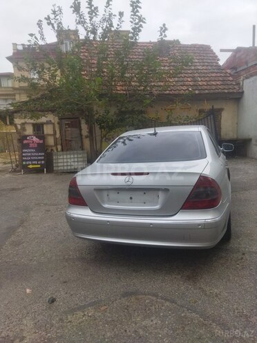 Mercedes E 270 2002, 257,000 km - 2.7 l - Bakı