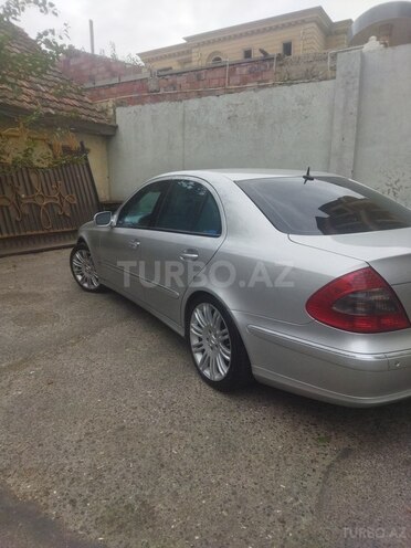 Mercedes E 270 2002, 257,000 km - 2.7 l - Bakı