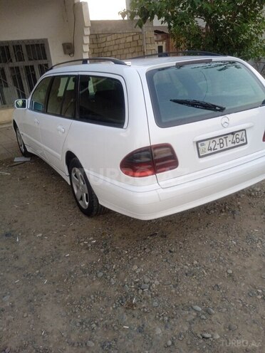 Mercedes E 220 2001, 743,425 km - 2.2 l - Biləsuvar
