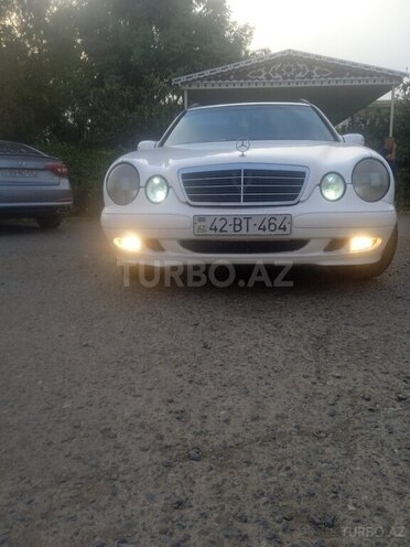 Mercedes E 220 2001, 743,425 km - 2.2 l - Biləsuvar