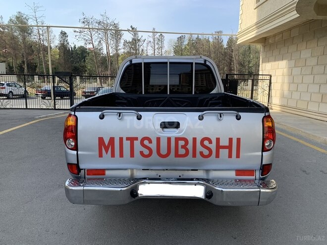 Mitsubishi L200 2012, 179,400 km - 2.5 l - Bakı