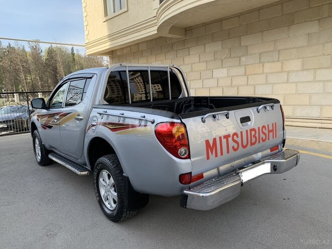 Mitsubishi L200 2012, 179,400 km - 2.5 l - Bakı