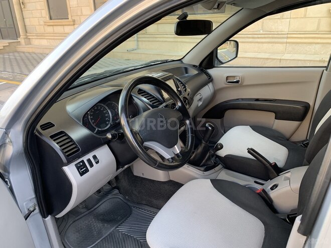 Mitsubishi L200 2012, 179,400 km - 2.5 l - Bakı
