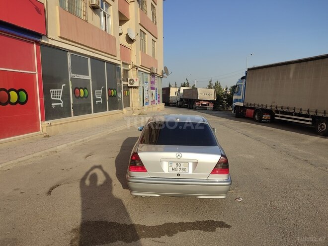 Mercedes C 240 2000, 338,000 km - 2.4 l - Bakı