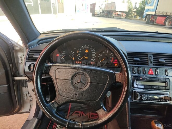 Mercedes C 240 2000, 338,000 km - 2.4 l - Bakı