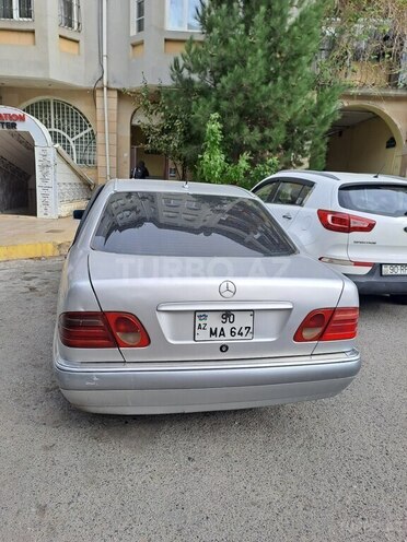 Mercedes E 220 1998, 368,000 km - 2.2 l - Bakı