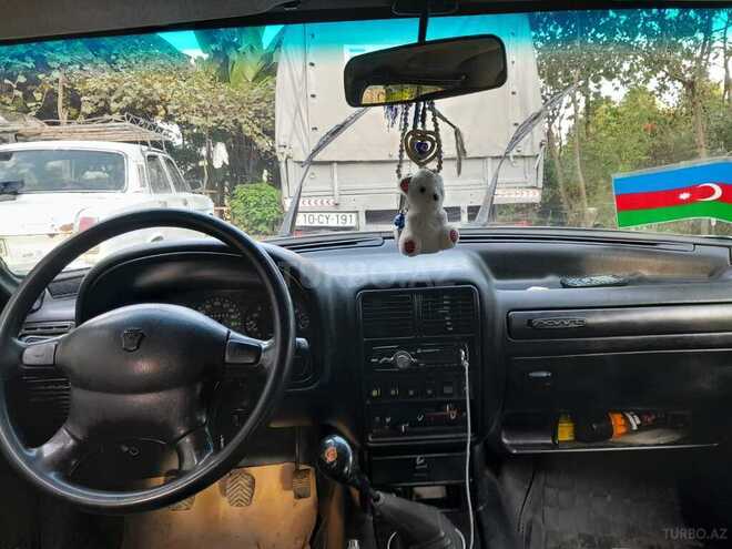 GAZ 3110 2003, 256,800 km - 2.4 l - Astara