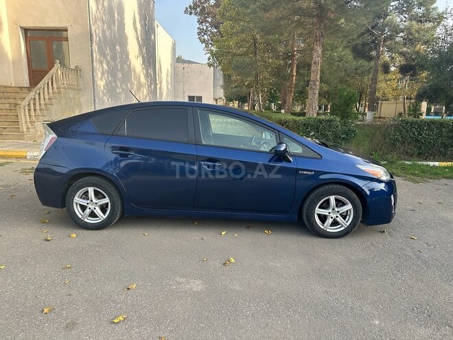 Toyota Prius 2011, 216,000 km - 1.8 l - Beyləqan