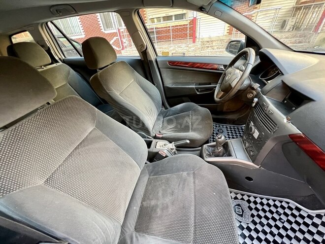 Opel Astra 2005, 200,000 km - 1.4 l - Bakı