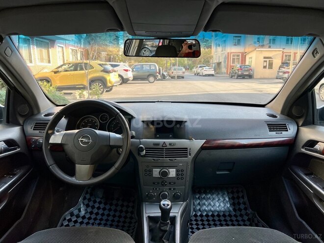 Opel Astra 2005, 200,000 km - 1.4 l - Bakı