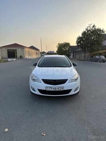 Opel Astra 2011, 240,000 km - 1.3 l - Göyçay
