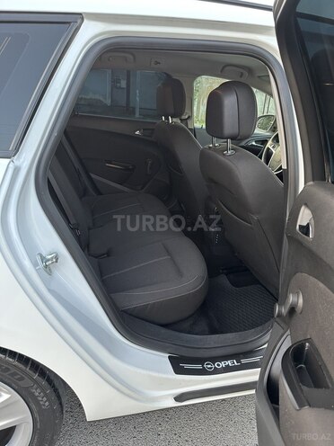 Opel Astra 2011, 240,000 km - 1.3 l - Göyçay