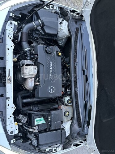 Opel Astra 2011, 240,000 km - 1.3 l - Göyçay