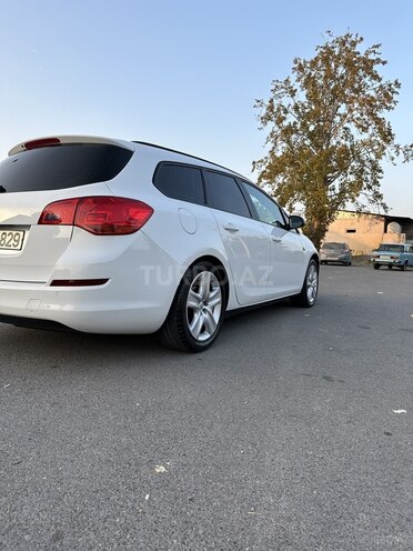 Opel Astra 2011, 240,000 km - 1.3 l - Göyçay