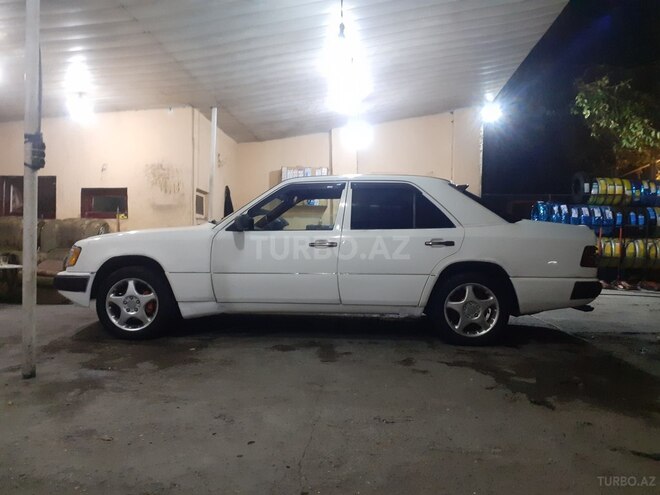 Mercedes E 260 1986, 240,000 km - 2.6 l - Bakı