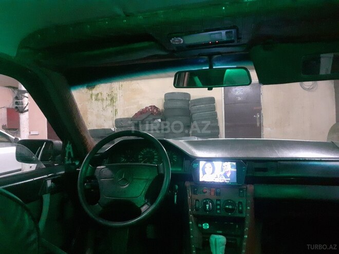 Mercedes E 260 1986, 240,000 km - 2.6 l - Bakı