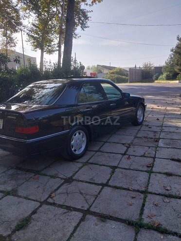 Mercedes C 230 1997, 256,000 km - 2.3 l - Masallı